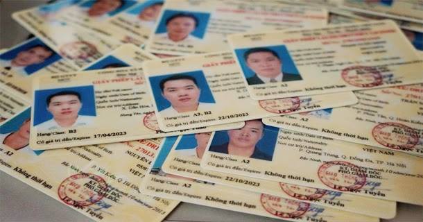 hoc-bang-lai-xe-o-to-b2-bao-nhieu-tien